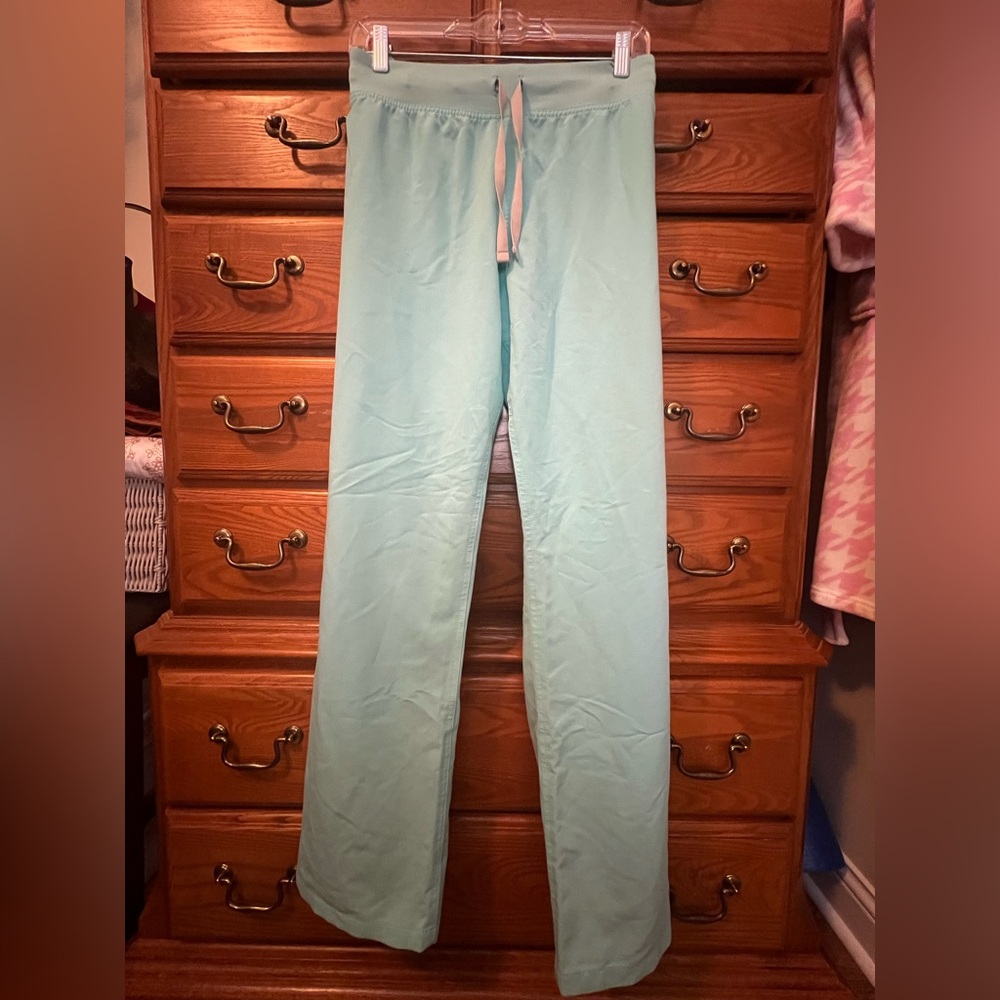 FIGS- Women's Light Blue Technical Collection scrubs. Size L